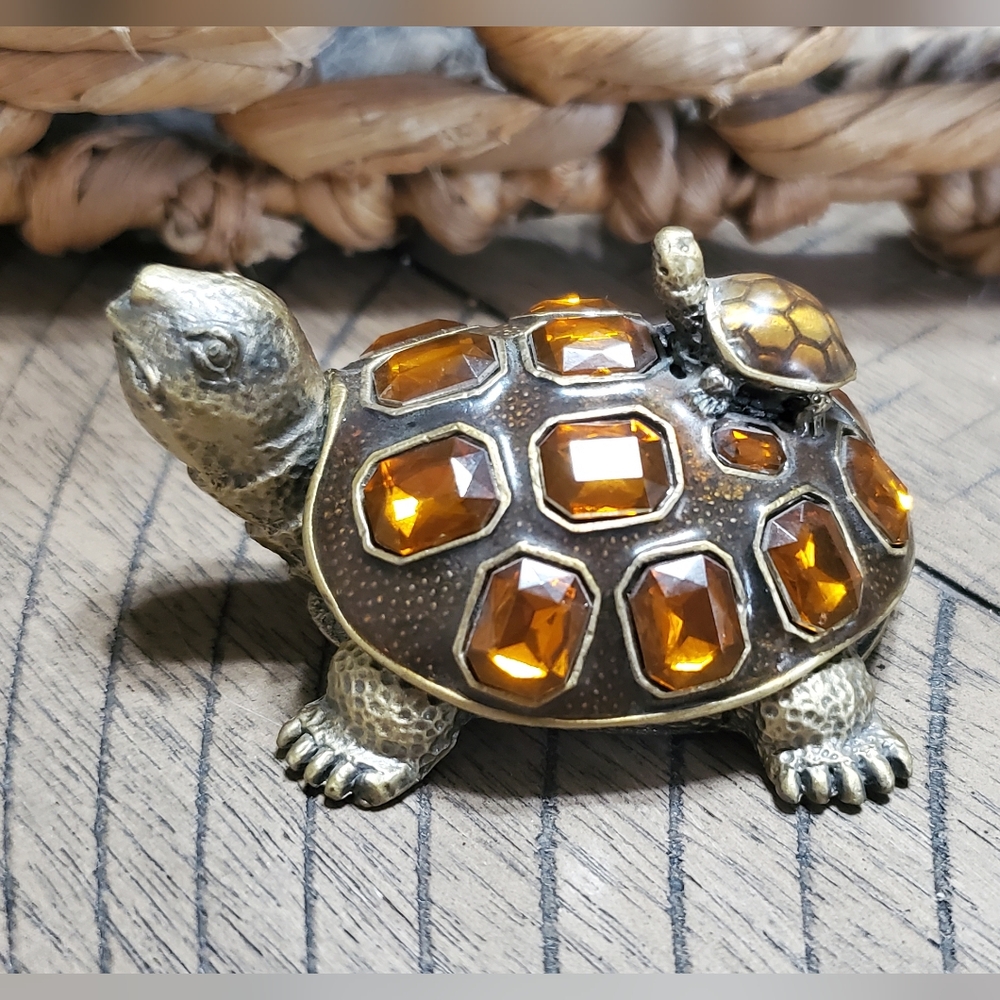 NWOT Jeweled Turtle Trinket Box‎